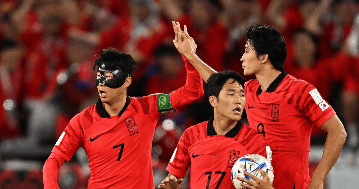 包含韩国队绝杀泰国队，黄鸭组合点燃赛场的词条