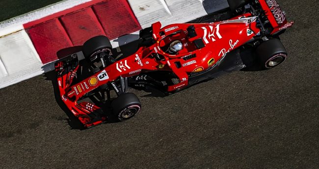 雷诺车队鏖战威廉姆斯，勒克莱尔扛起全队