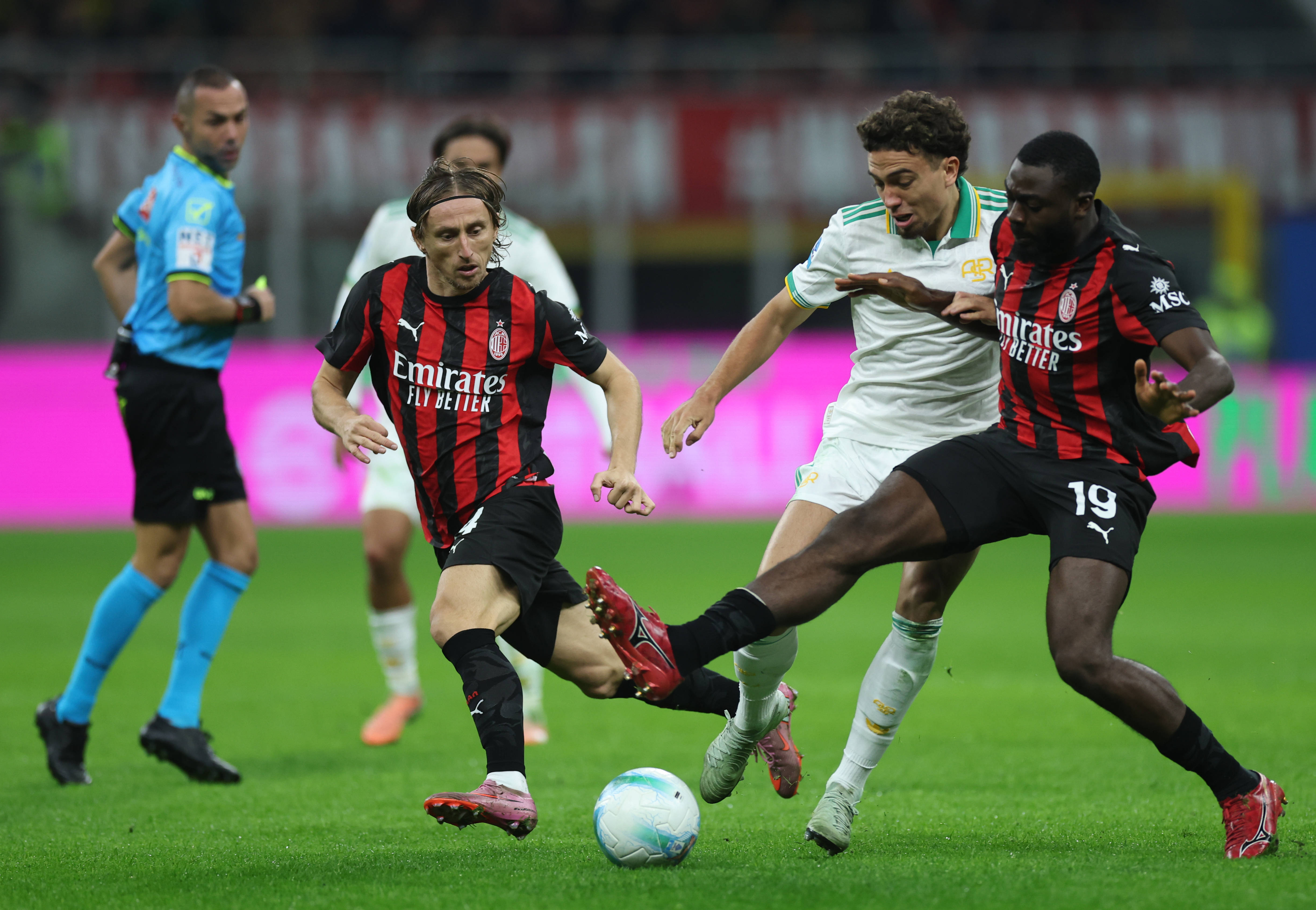 帕尔马主场大胜都灵，赢得保级关键战