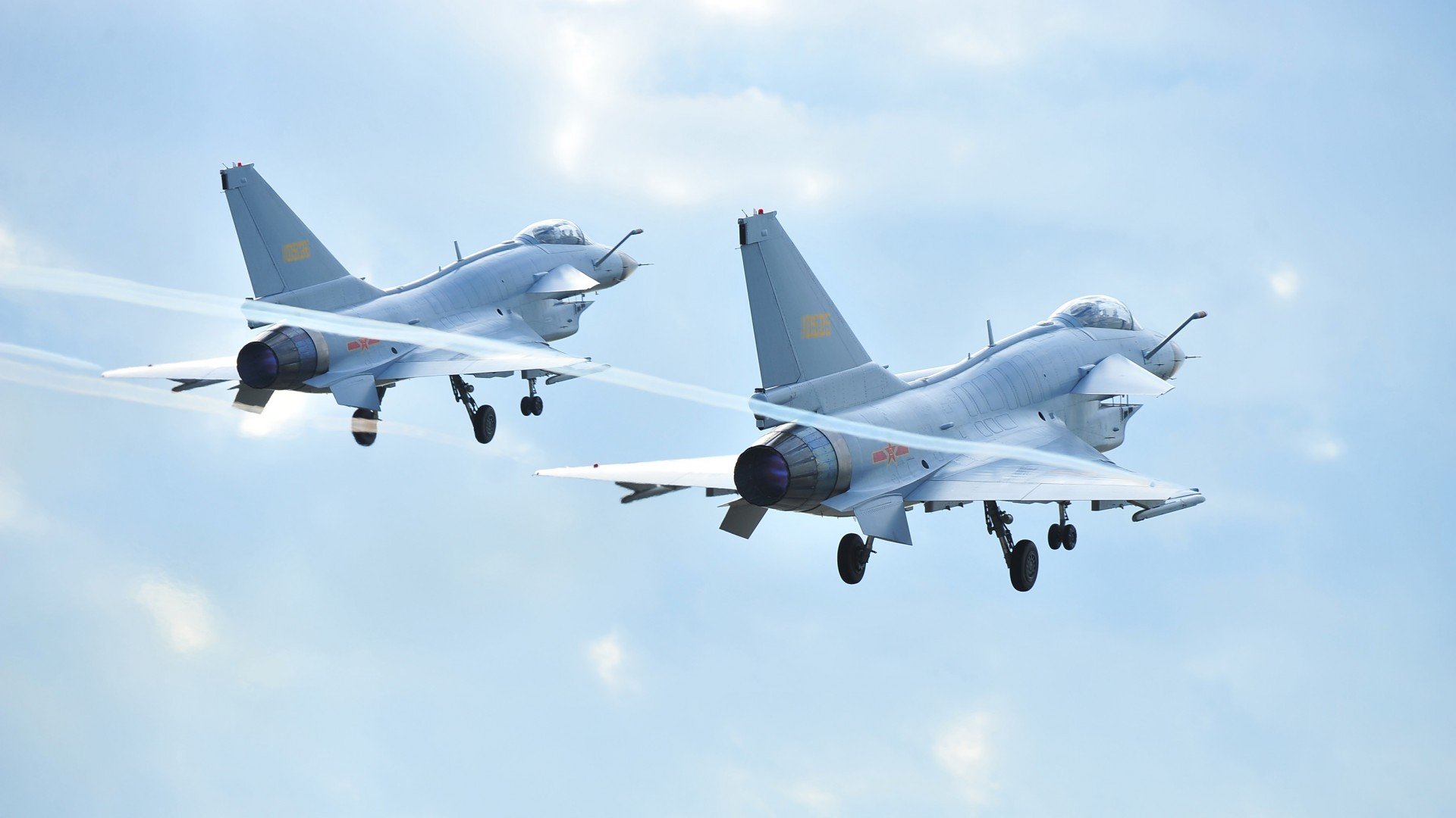 鹈鹕飓风强压马刺，杜兰特化身寂静风暴眼