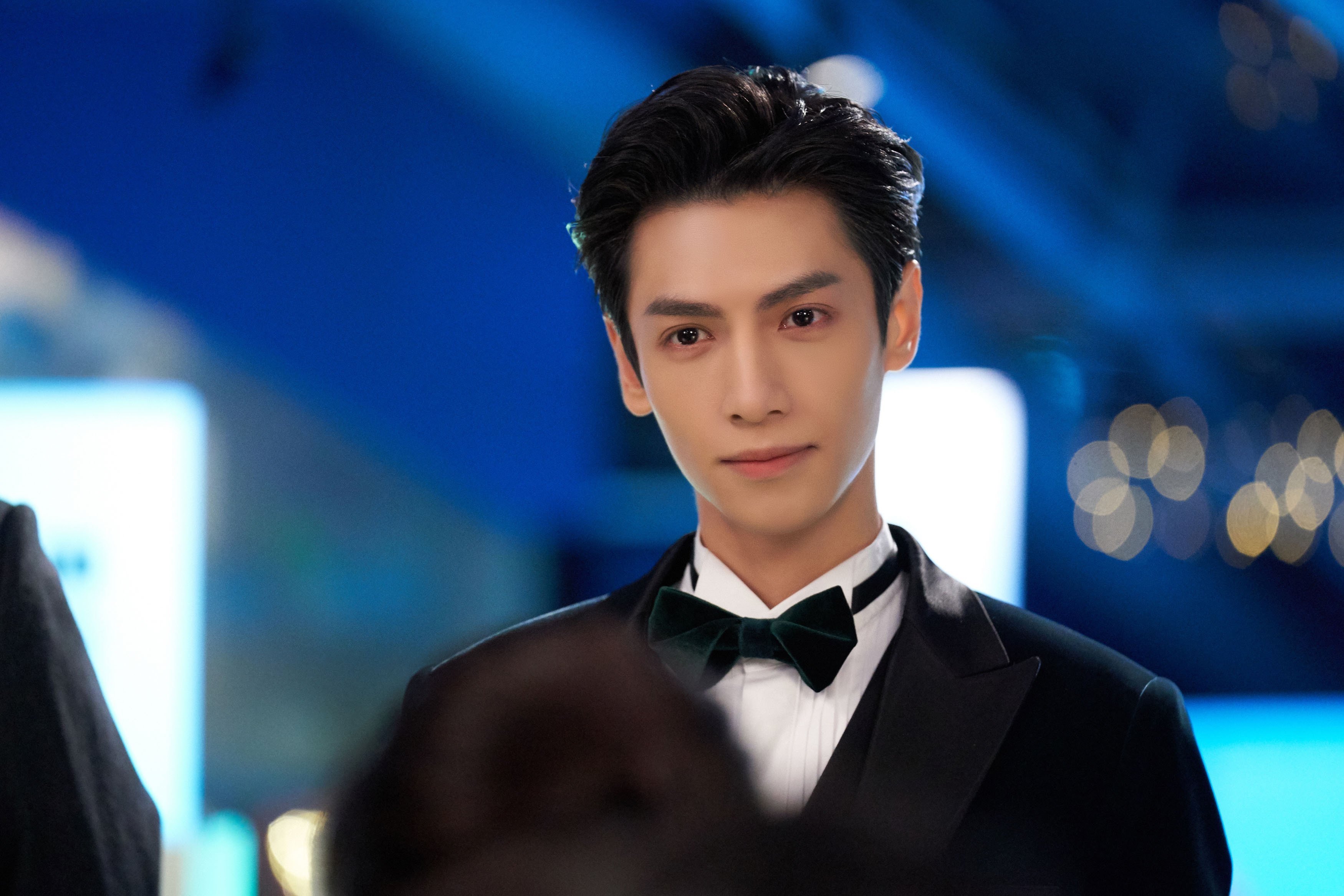 范戴克引擎轰鸣，当F1街道赛上演瑞典式翻盘