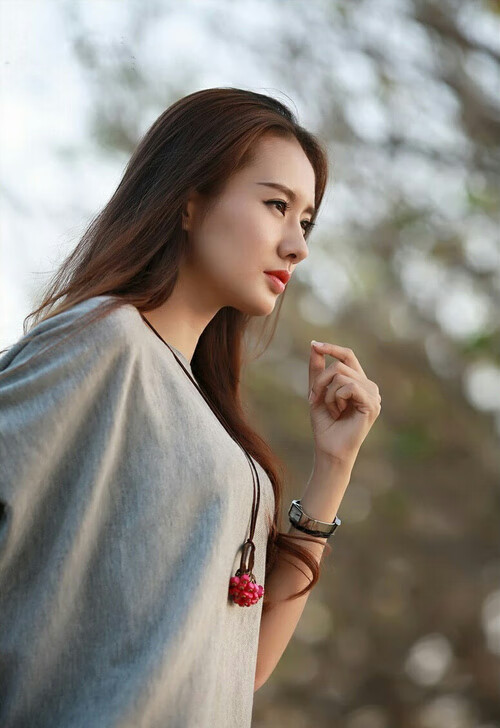 弃将的子弹射穿王权，切尔西青春风暴如何让阿尔瓦雷斯成为唯一的焦点