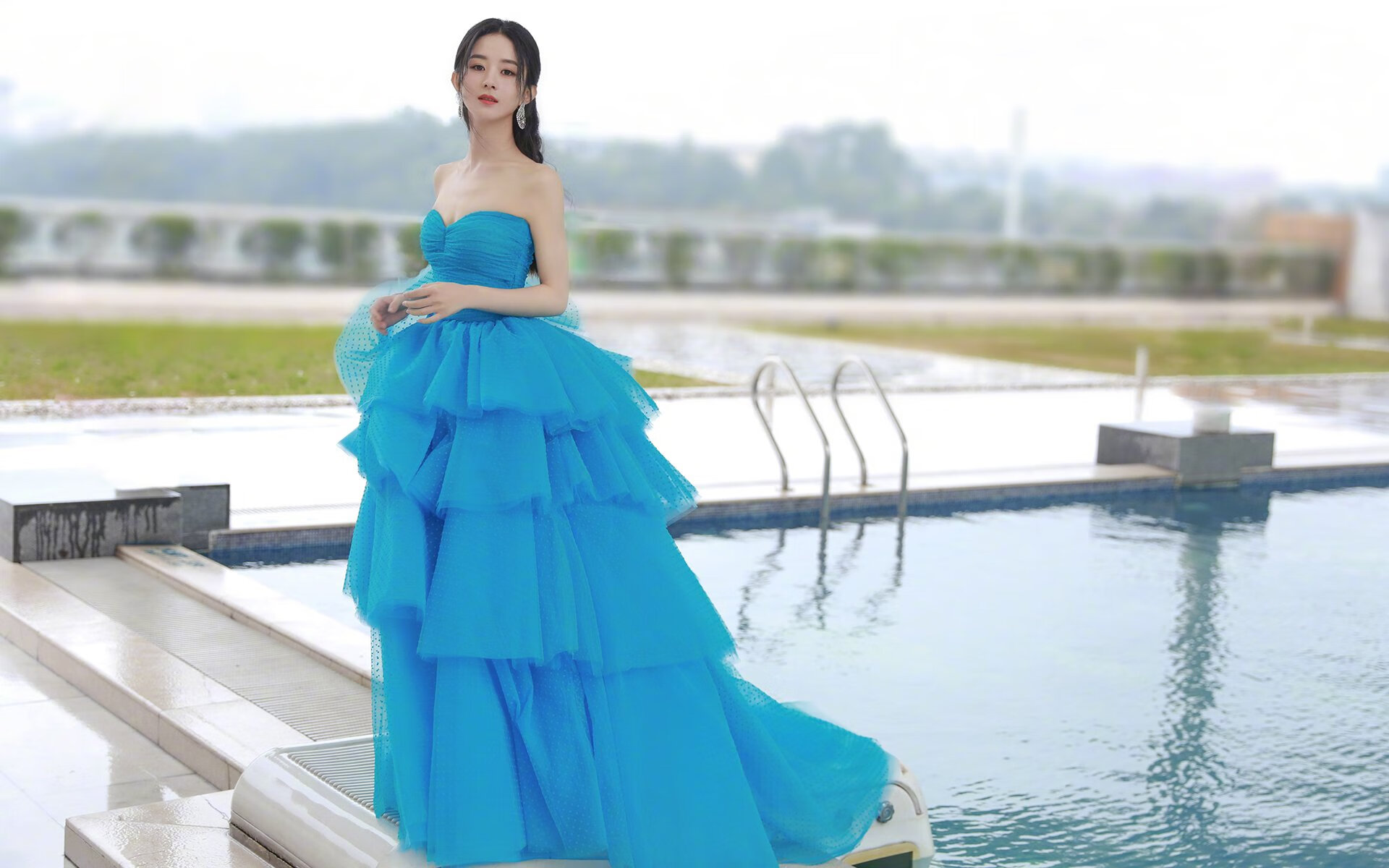 狐影燎原,当金色洪流淹没南海岸