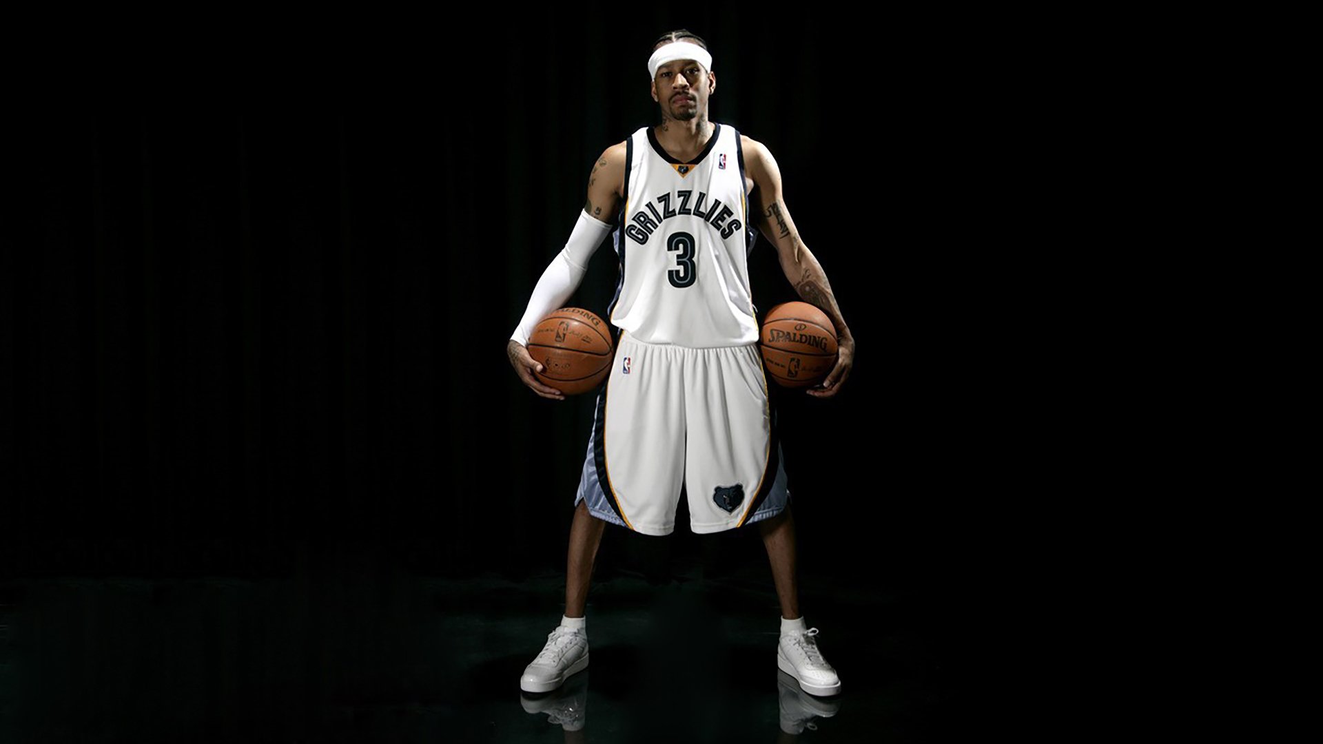 孤星与鹰群,莱万折射巨星光芒,阿尔及利亚团队之力冲破铁壁